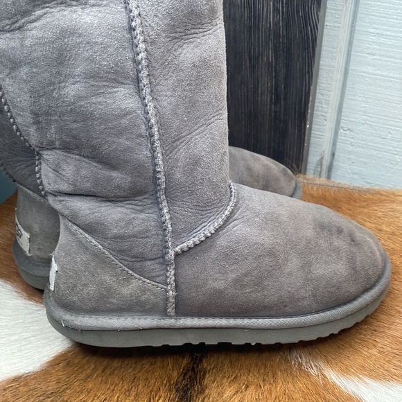 Womens UGG winter boots size 6 check them out very nice thanks 🙏 - Picture 4 of 12